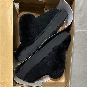 UGG Black Shearling Women's Slippers